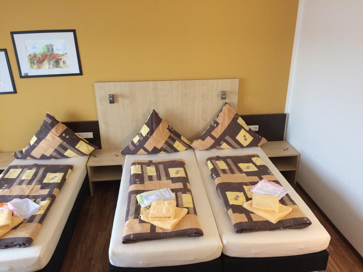 Auszeit Cafe & Hotel Oberwornitz Luaran gambar